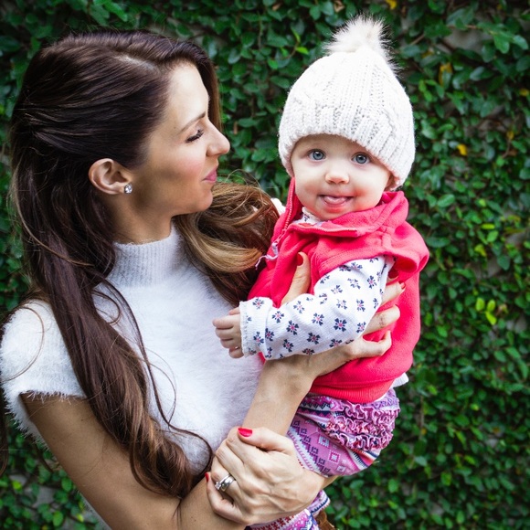 Meet your Posher, Courtney - Picture 2 of 3